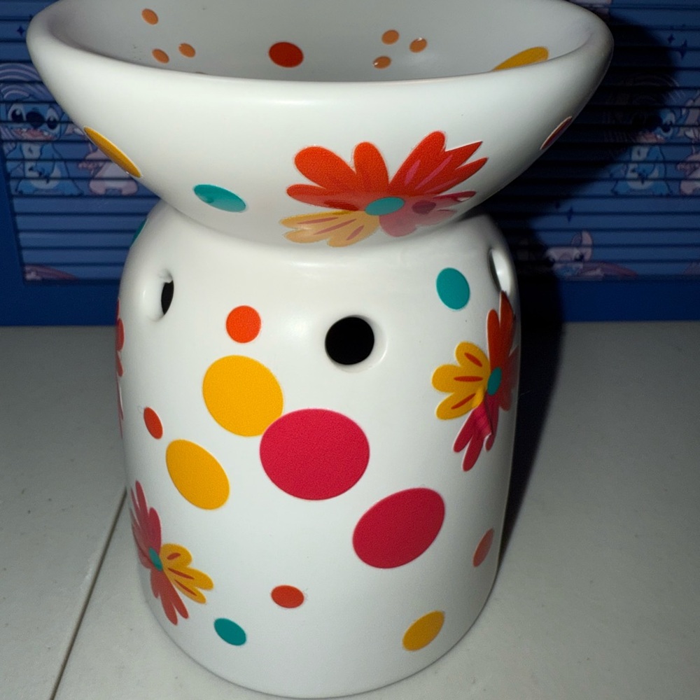 Floral White Ceramic Oil Warmer